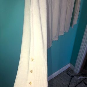 NEVER BEEN WORN!!! Cream color knit sweater